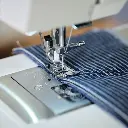 5523-singer-domestic-sewing-machine-sewing-denim.webp